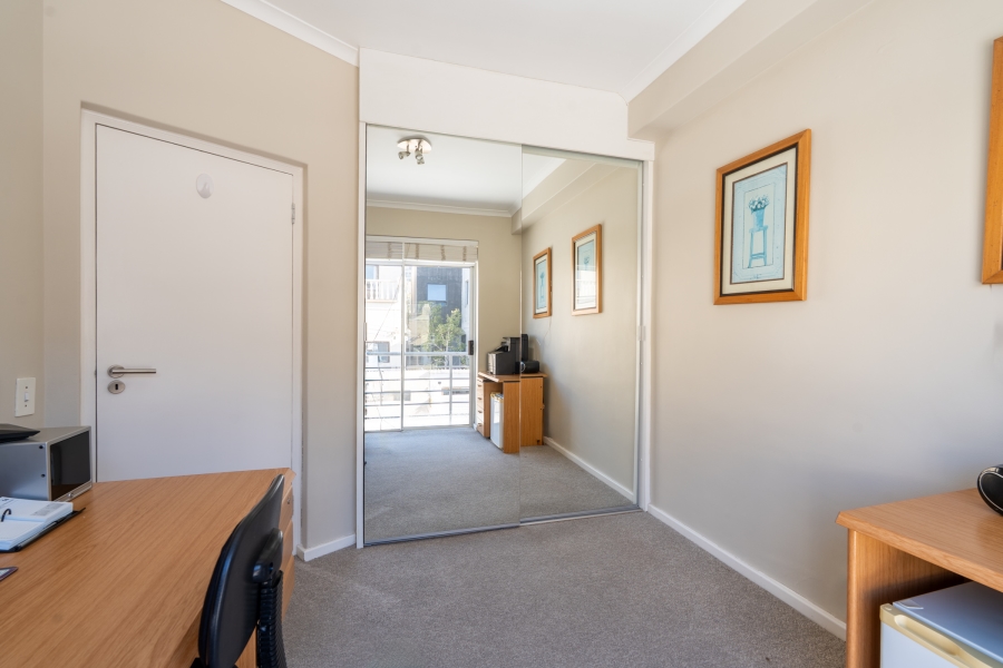 4 Bedroom Property for Sale in Bantry Bay Western Cape